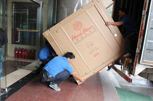 克拉玛依钢琴贵重工艺品无忧运